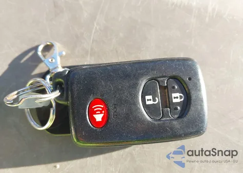 2013 Toyota Prius Two z USA, uszkodzony, nr VIN JTDKN3DU1D5544833